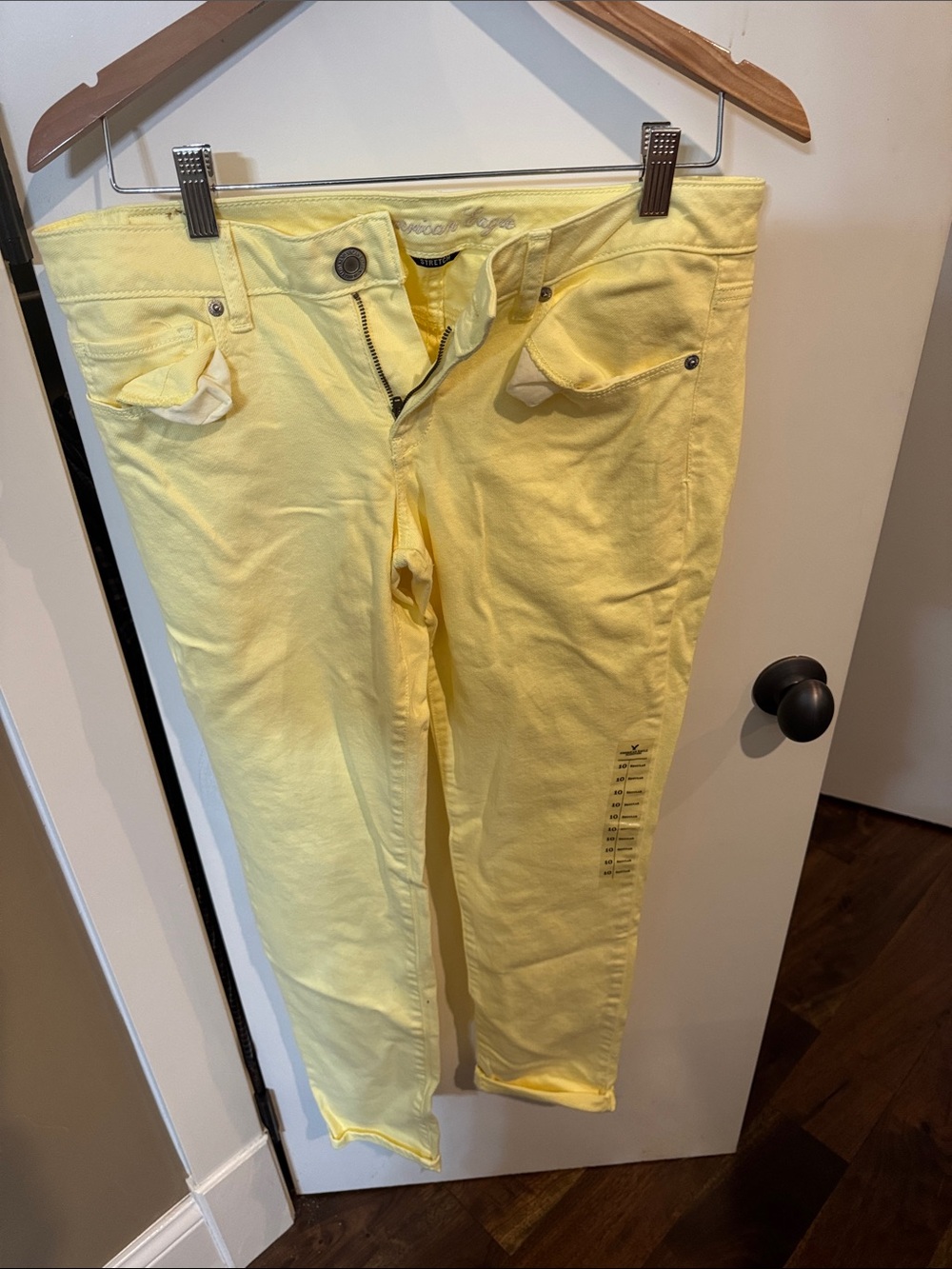 American Eagle Outfitters Pale Yellow Skinny Jeans